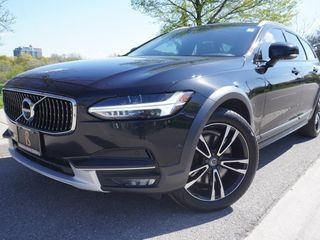 2017 Volvo V90