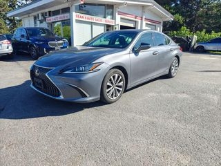 2019 Lexus ES