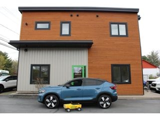 2022 Volvo C40