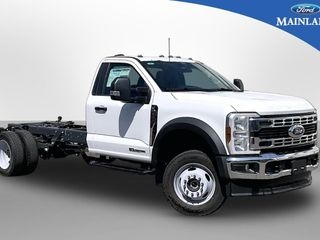 2025 Ford F-550
