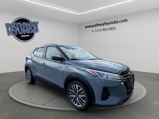 2025 Nissan Kicks