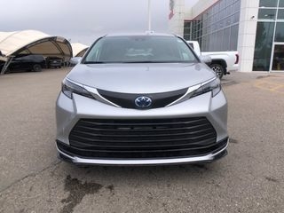 2025 Toyota Sienna