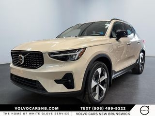 2025 Volvo XC40