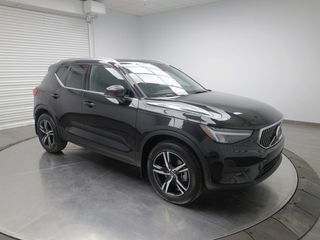 2025 Volvo XC40
