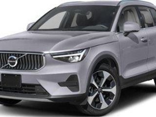 2025 Volvo XC40